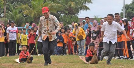 Permainan Tradisional Pacu Upiah ..! Genius Umar Minta Giatkan Kembali di Sekolah-Sekolah