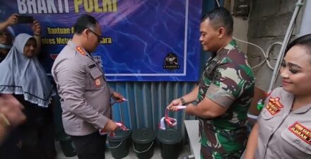 Atasi Kekeringan, Polres Metro Jakarta Utara Bangun Sumur Bor