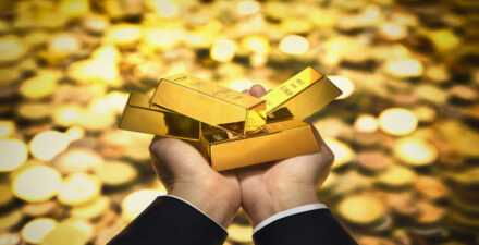 Harga Emas Turun Sepanjang Agustus 2023.