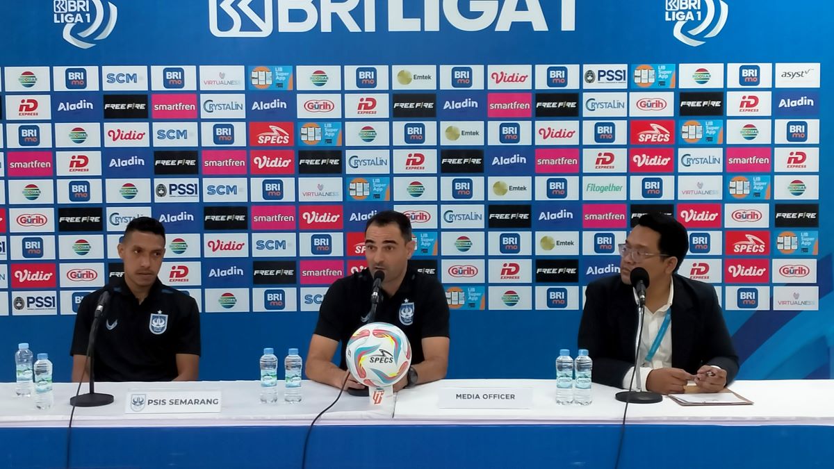 Pelatih PSIS Semarang, Gilbert Agius.