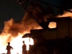 Kebakaran Melanda Pelabuhan Kamal-Bangkalan, Madura