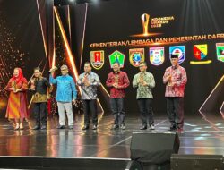 Entaskan Nagari Sangat Tertinggal, Gubernur Kembali Dihadiahi Penghargaan Tingkat Nasional