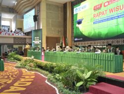 Hadiri Wisuda Perdana, Gubernur Yakin Lulusan UNU Sumbar Kompeten secara Intelektual dan Spiritual