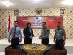 Karutan dan Kajari Padang Panjang Tandatangani Kerjasama Penyelesaian permasalahan Hukum Perdata dan Tata Usaha Negara