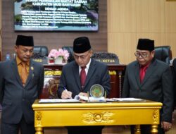 DPRD Muba dan Pj Bupati Apriyadi Setujui APBD-P 2023