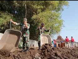 Karya Bakti Anggota Koramil Sambut HUT TNI 