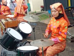 Sang Drummer dan Pemain Talempong Curi Perhatian Pada Festival Seni Nagari Tabek Panjang Baso