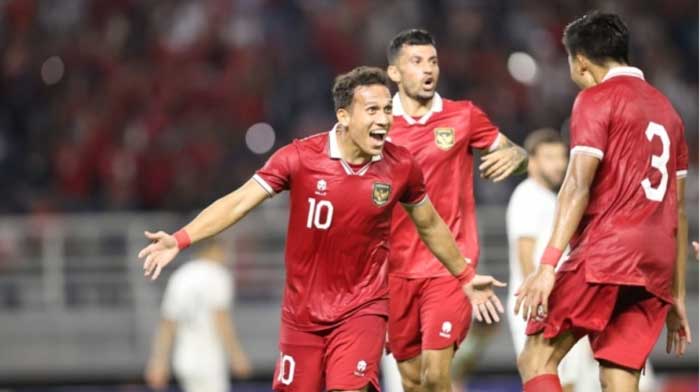 Egy Maulana Vikri meluapkan kegembiraan setelah membobol gawang lawan.