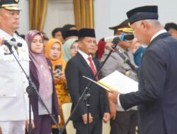 Roberia Resmi Dilantik Sebagai Penjabat Walikota Pariaman
