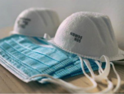 Pemerintah Kota Padang Bagikan Lebih dari 3.500 Masker Demi Cegah ISPA Akibat Kabut Asap