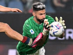 Olivier Giroud Jadi Kiper Dadakan dalam Kemenangan Tipis AC Milan
