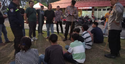 Polresta Padang Tangkap Tujuh Orang Terlibat Aksi Tawuran dan Sita Senjata Tajam