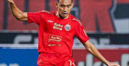 Rizky Ridho kala membela Persija Jakarta.