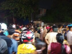 Anggota Satpol PP Kota Padang Dilempari Batu Saat Penertiban di Pantai Padang