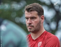 Wiljan Pluim Mengungkap Pengalaman Menakjubkan dengan Ular Raksasa di Stadion Andi Mattalatta