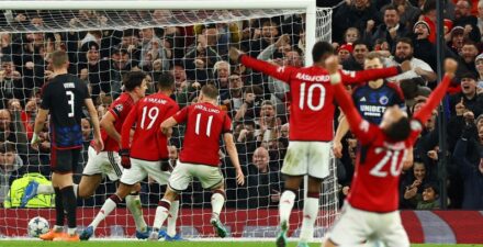 Manchester United masih punya kans lolos dari fase grup Liga Champions 2023-2024.