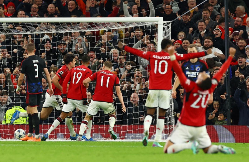 Manchester United masih punya kans lolos dari fase grup Liga Champions 2023-2024.