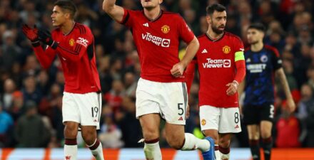 Rio Ferdinand Sarankan Manchester United Rekrut Ronald Araujo dan Kevin Danso