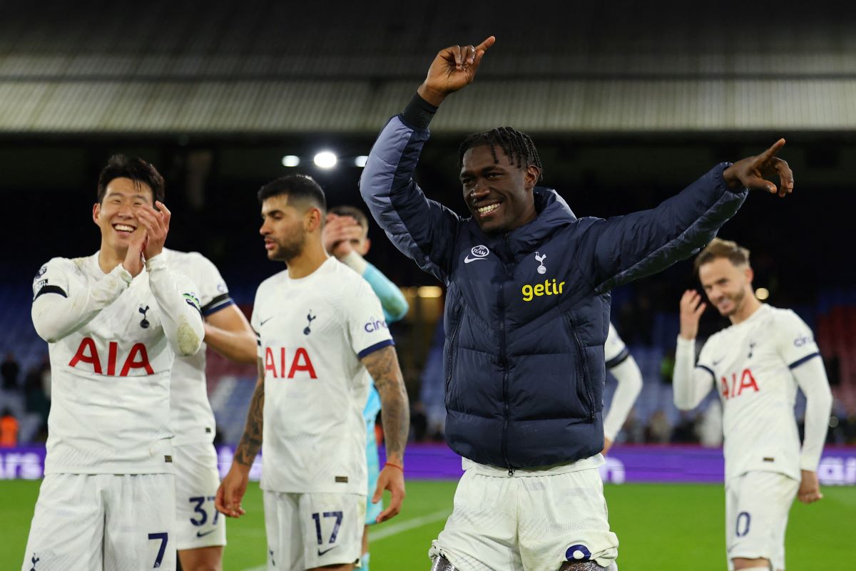 Tottenham Hotspur menang 2-1 atas Crystal Palace di Liga Inggris 2023-2024.