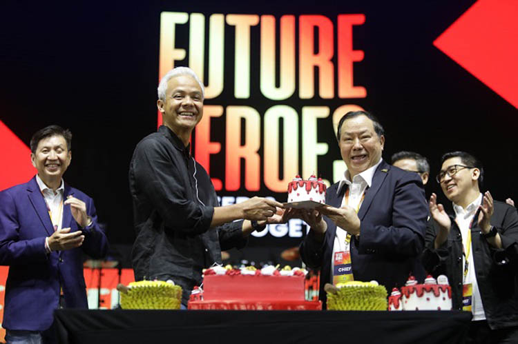 Ganjar Pranowo Ulang Tahun ke 55.