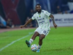 Bojan Hodak Pastikan Levy Madinda Tetap di Persib Bandung untuk Liga 1 2023-2024