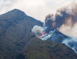 Gunung Merbabu Terbakar, 91 Jiwa Mengungsi