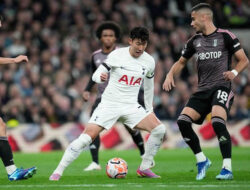 Tottenham Hotspur Kian Dekat dengan Gelar Liga Inggris, Pelatih Ange Postecoglou Ijinkan Fans Bermimpi