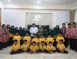 Penghafal Qur’an Berkumpul setiap Bulan di Rumdin Bupati Tanahdatar lewat “Maghrib Mengantar Berkah”