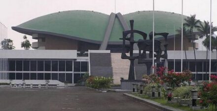 Ketua DPR RI Puan Maharani Mendorong Pemerintah Tangani Bangunan Sekolah yang Rusak