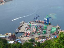 Perusahaan Pelayaran SPIL Hemat Biaya Operasional di TPK Jayapura