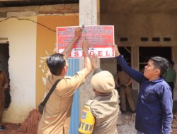 Dinas PUPR Payakumbuh Segel 7 Bangunan Langgar Aturan