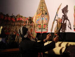Lestarikan Budaya, Koarmada III Gelar Wayang Kulit Dalam Rangka HUT K-78 TNI