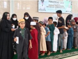 Akhwat Hidayatullah Pulang Pisau Gembirakan Anak Yatim dengan Menyerahkan Bantuan