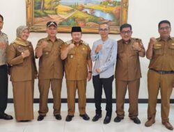 Bupati Agam Instruksikan Percepatan Proses Administrasi Penyerahan Sertifikat Rumah Relokasi