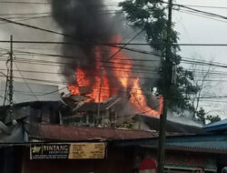 BREAKING NEWS, Pasar Kuliner Padang Panjang Terbakar