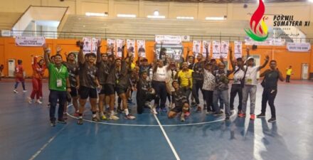 Emas Kedua Sumbar di Porwil XI Sumatera 2023: Tim Bola Tangan Sabet Prestasi Gemilang