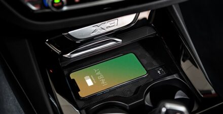 Wireless Charging iPhone 15 di BWM .