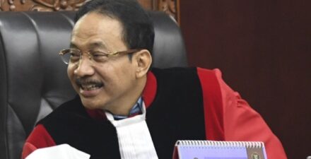 Gaji dan Tunjangan Suhartoyo Jadi Ketua MK.