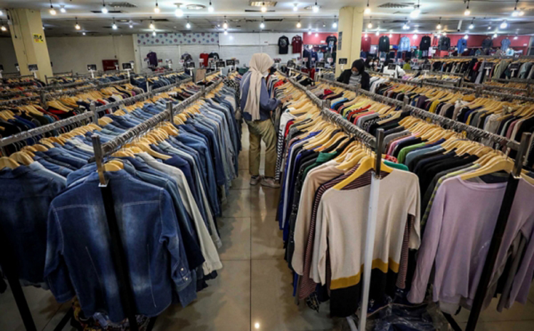 Baju bekas impor.