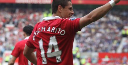 Chicharito kala membela Manchester United.