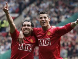 Carlos Tevez: Dari Kehidupan Sulit Hingga Gaji Lebih Besar dari Messi dan Ronaldo