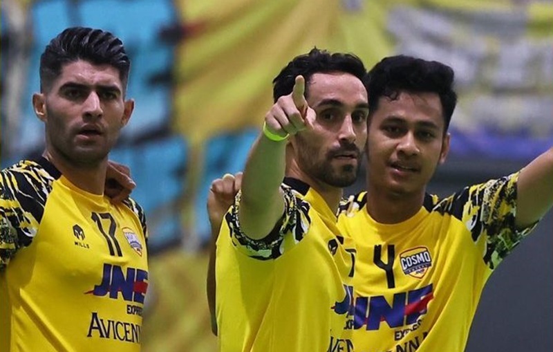 Cosmo JNE FC menang telak 6-3 atas Halus FC .
