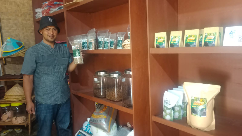 Kopi Akar Wangi di Desa Wisata.
