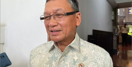 Menteri ESDM Arifin Tasrif minta pajak karbon diterapkan.