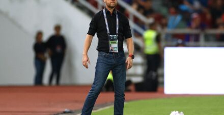 Alexandre Polking merespons kabar Park Hang-seo bakal menggantikannya di Timnas Thailand.