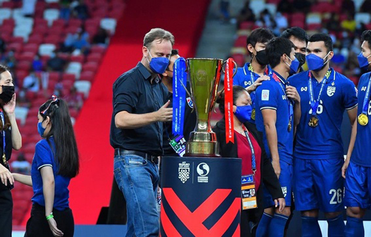 Alexandre Polking resmi dipecat dari Timnas Thailand.