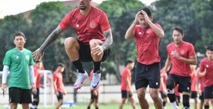 Stefano Lilipaly kala membela Timnas Indonesia.