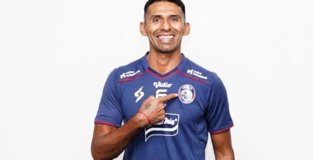Gilbert Alvarez resmi gabung Arema FC .