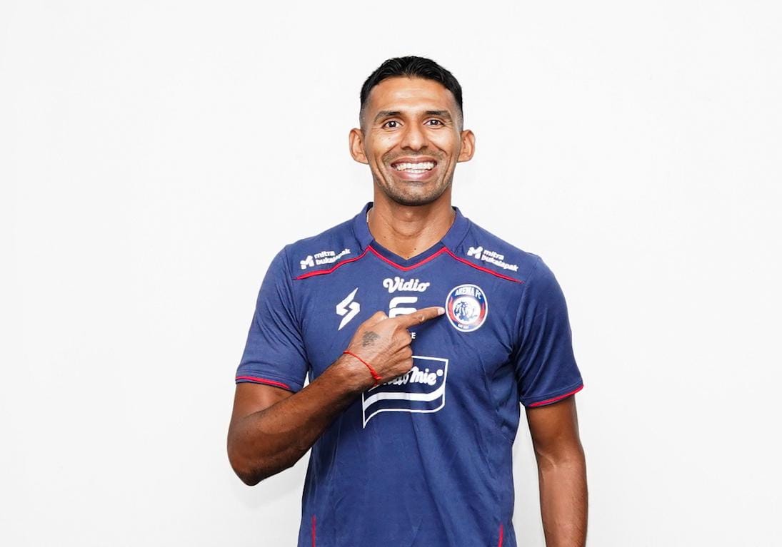 Gilbert Alvarez resmi gabung Arema FC .