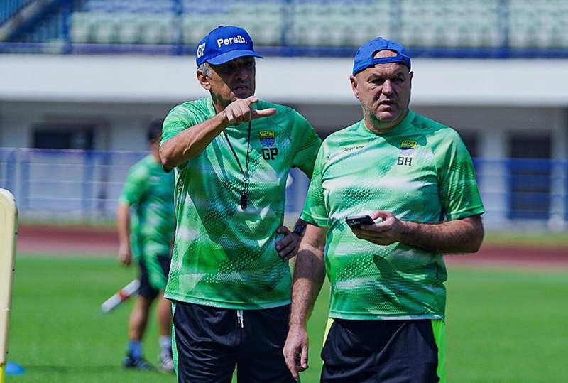 Pelatih Persib Bandung, Bojan Hodak, sudah memulai sesi latihan jelang menghadapi Arema FC.